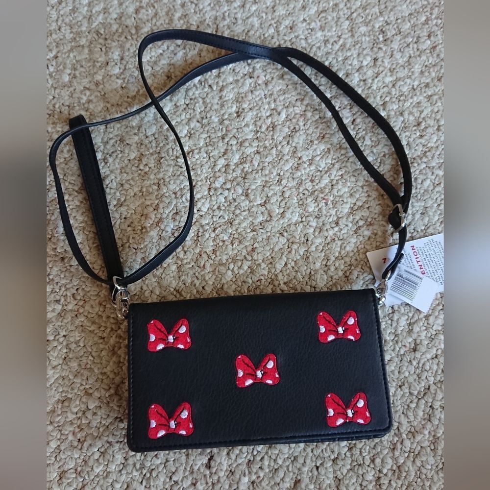 NEW Disney Parks Minnie Mouse Red Bows Crossbody Clutch Purse Wallet